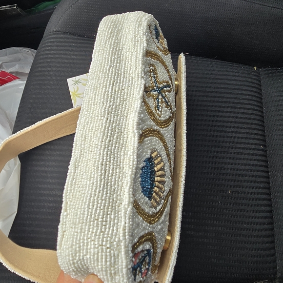 America and Beyond Coastal Beaded Bag - Picture 5 of 6